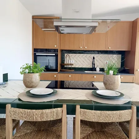 Novo! Jacuzzi, Campo E *