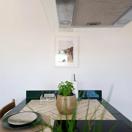 Novo! Jacuzzi, Campo E *